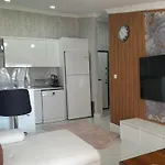 By Lotus Apartamento Side