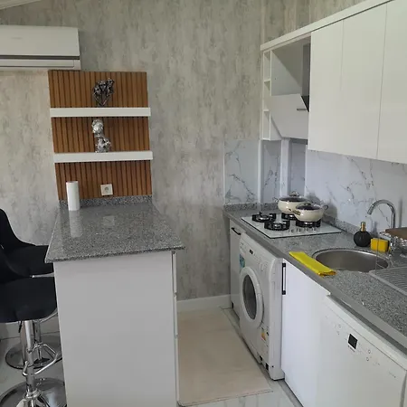 Apartment By Lotus Side