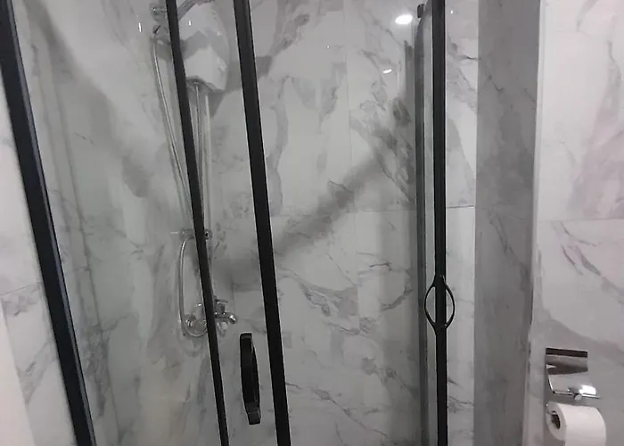 By Lotus Lägenhet Side