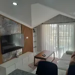 Apartament By Lotus *