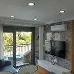 By Lotus Apartament